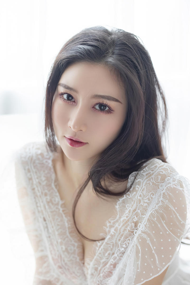 高清漂亮美女Vanessa自拍图片