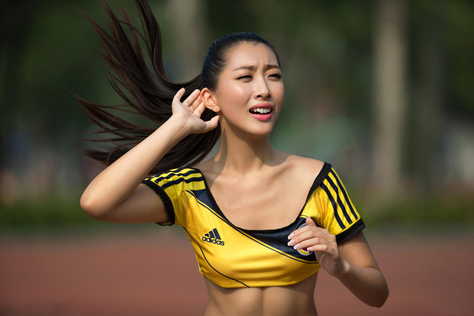 宝贝还原经典 性感路易斯安慰清纯小J罗