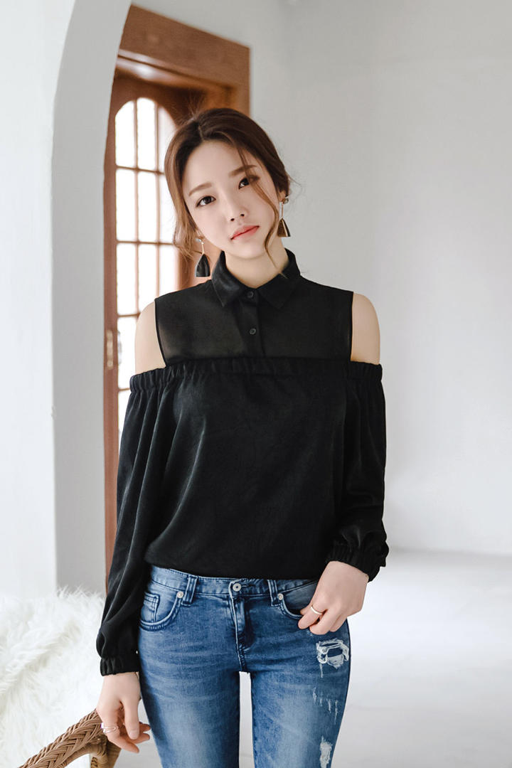 穿着牛仔裤的高清韩国美女模特图片