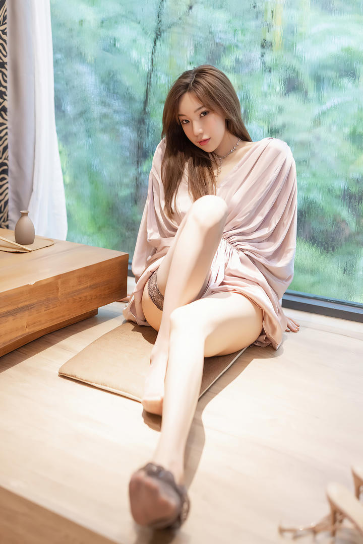 高清亚洲成人美女模特小狐狸性感写真图片集
