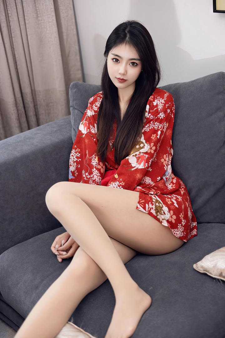 穿肉色丝袜的漂亮美女嫩模可乐美腿控素材图片