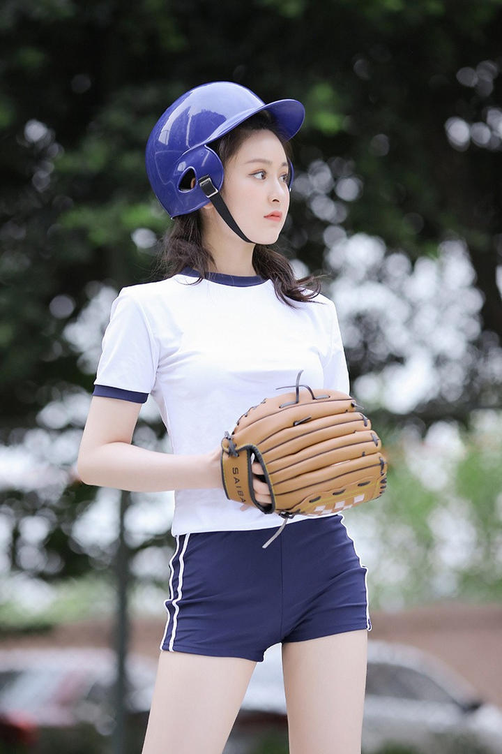 高清唯美白皙长腿热裤清纯美女写真图片