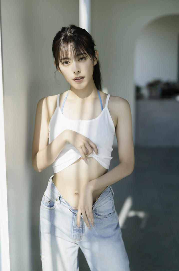 99精品日本伦理片性感空姐美女无码原版写真