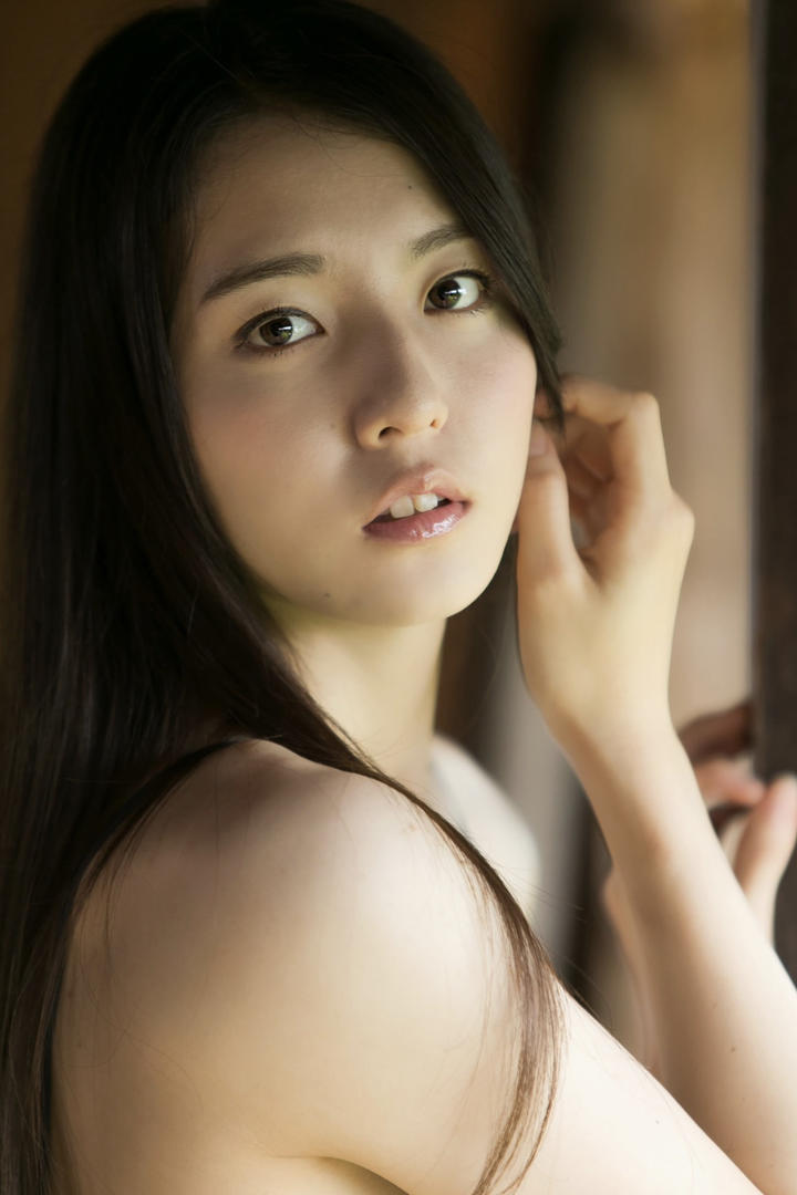 绝对女神美女脱光内衣性感艺术照特写