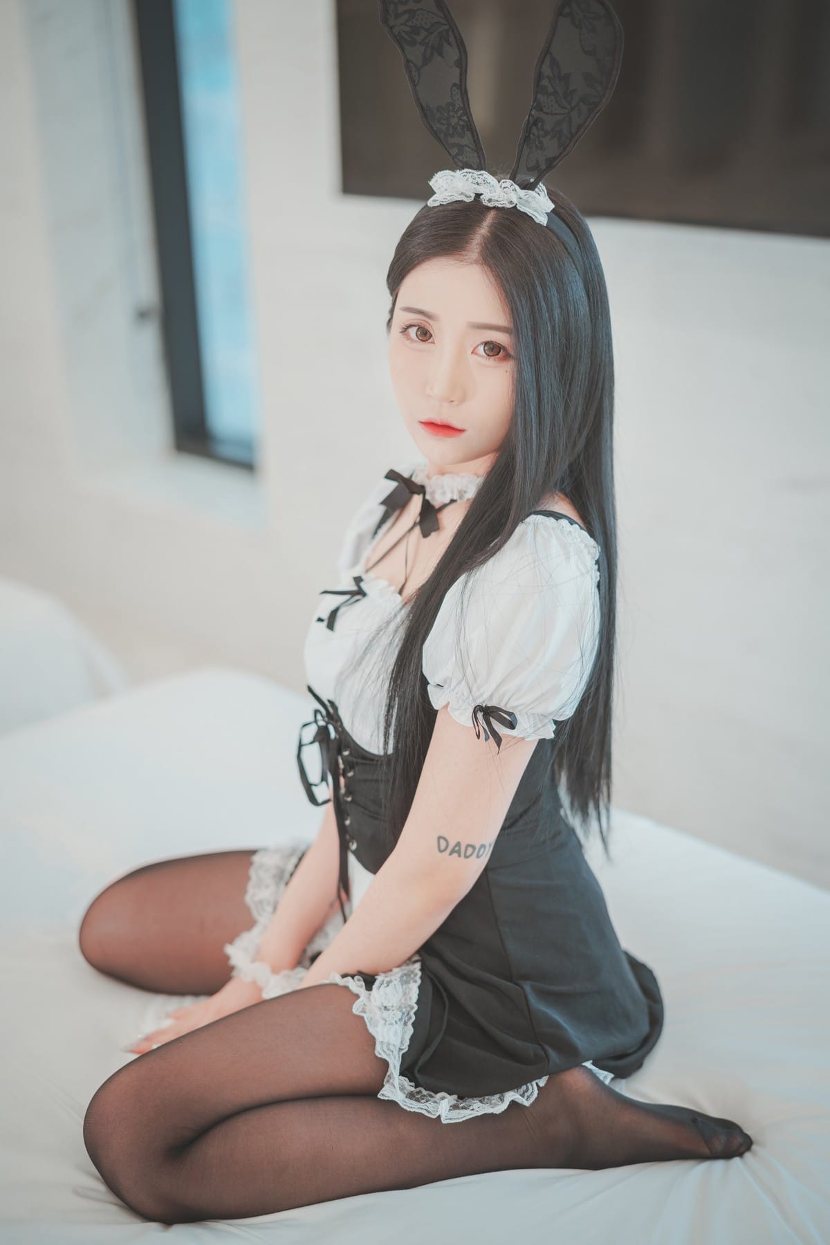 DJAWA美女模特Bomi兔女郎装扮黑丝美腿Bomistry主题写真
