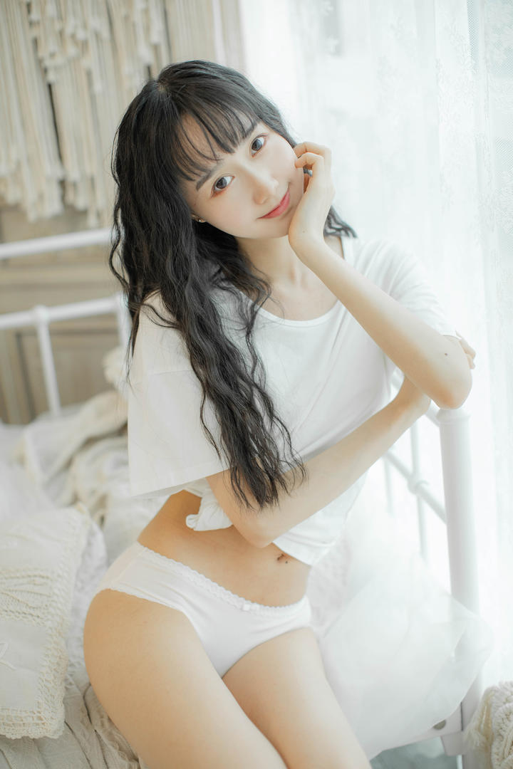 清纯国产内衣少女永久免费图片下载