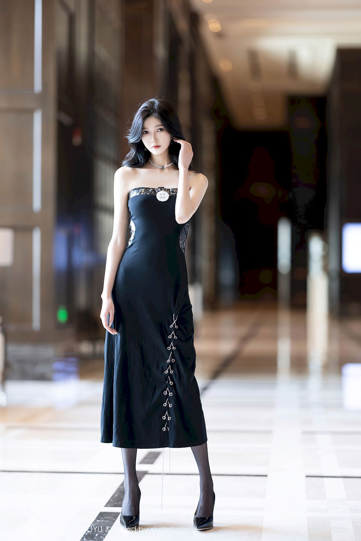 语画界模特程程程-黑色长裙搭配黑丝撩人心扉海南旅拍