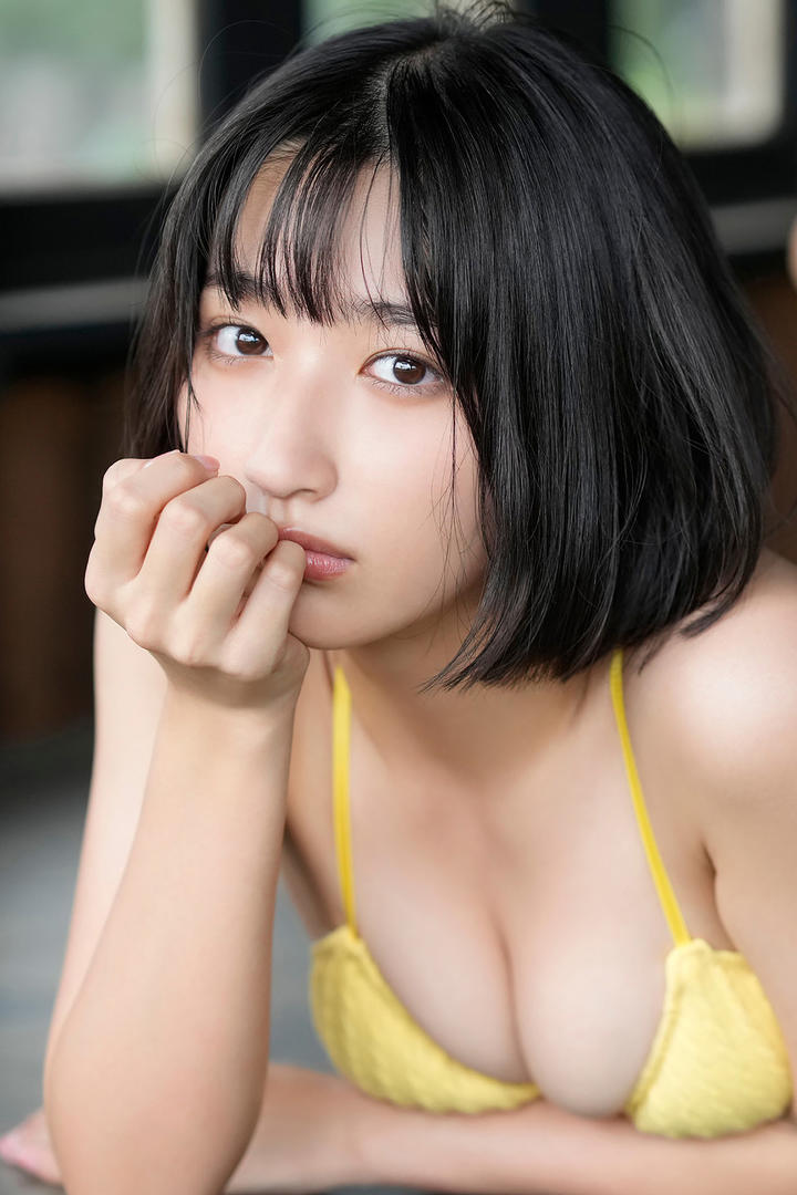 短发日本童颜巨乳美女高清无码人体艺术图片