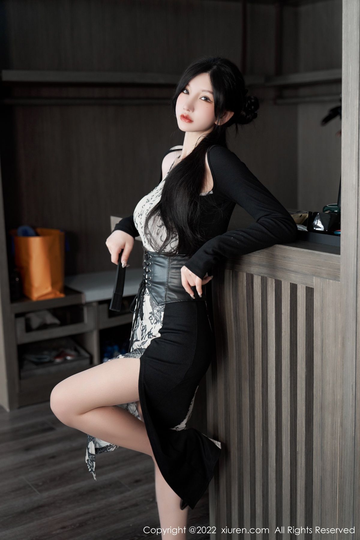 秀人网性感女神周于希Sally连衣裙搭配原色丝袜心愿旅拍