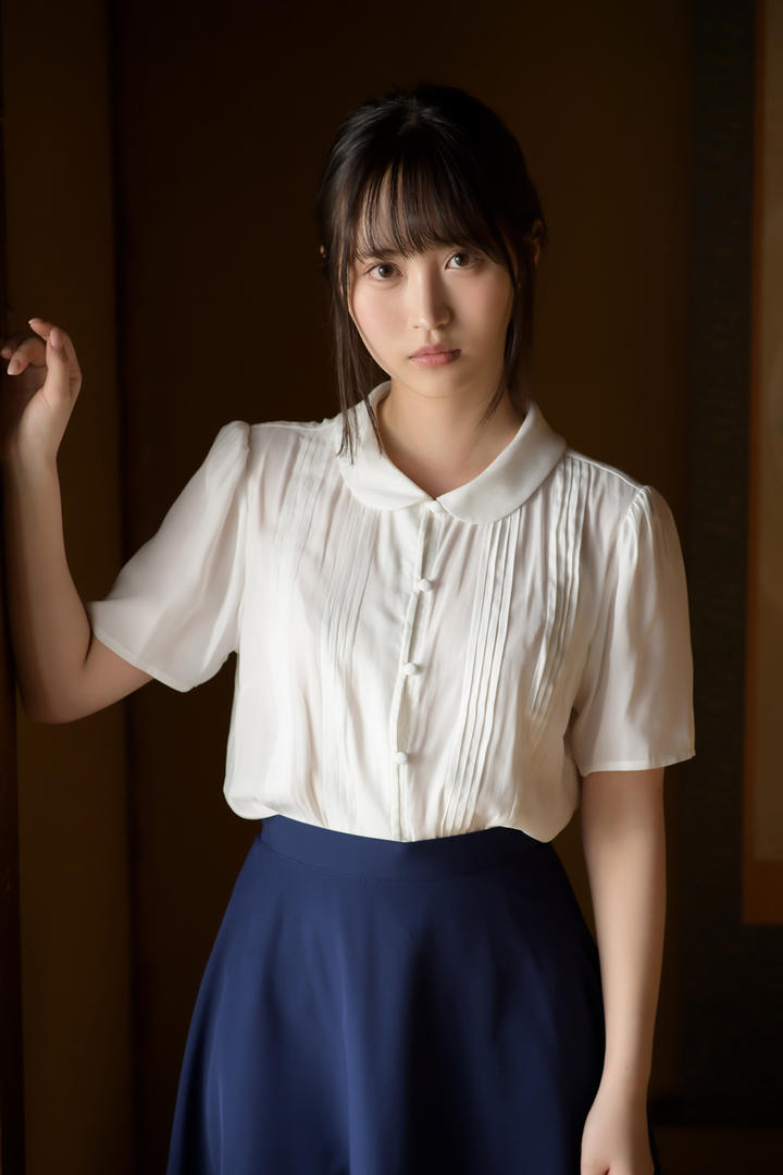 日本伦理片美女明星写真摄影图片