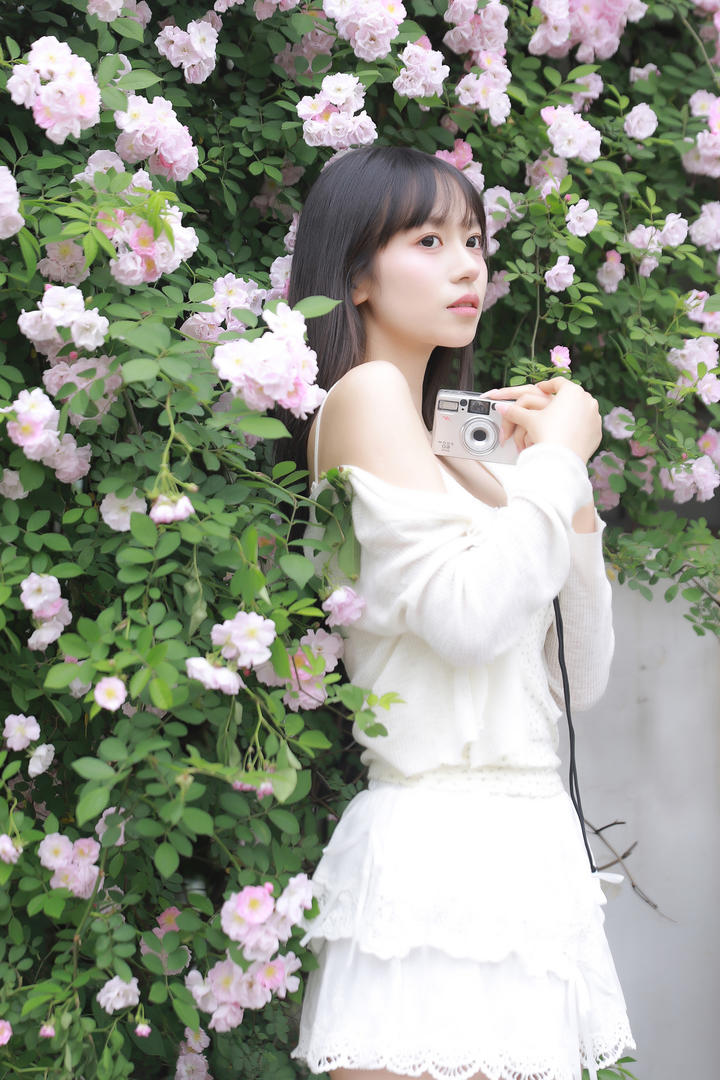 高清养眼小清新女生户外摄影写真图片