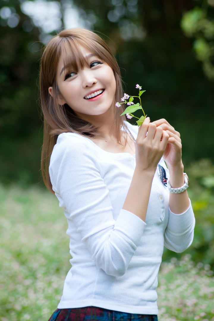 极品超清户外韩国清纯美女图片