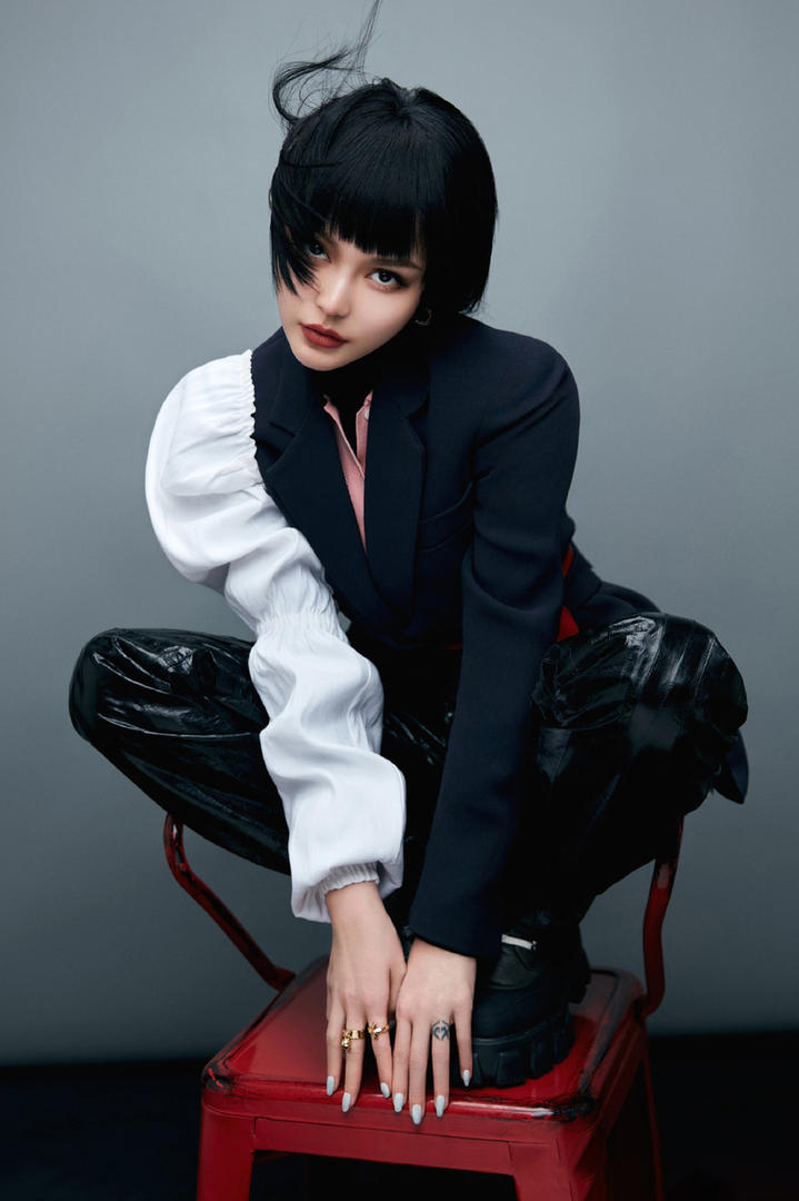 小猪罗志祥前女友周扬青时尚美女明星艺术写真图片