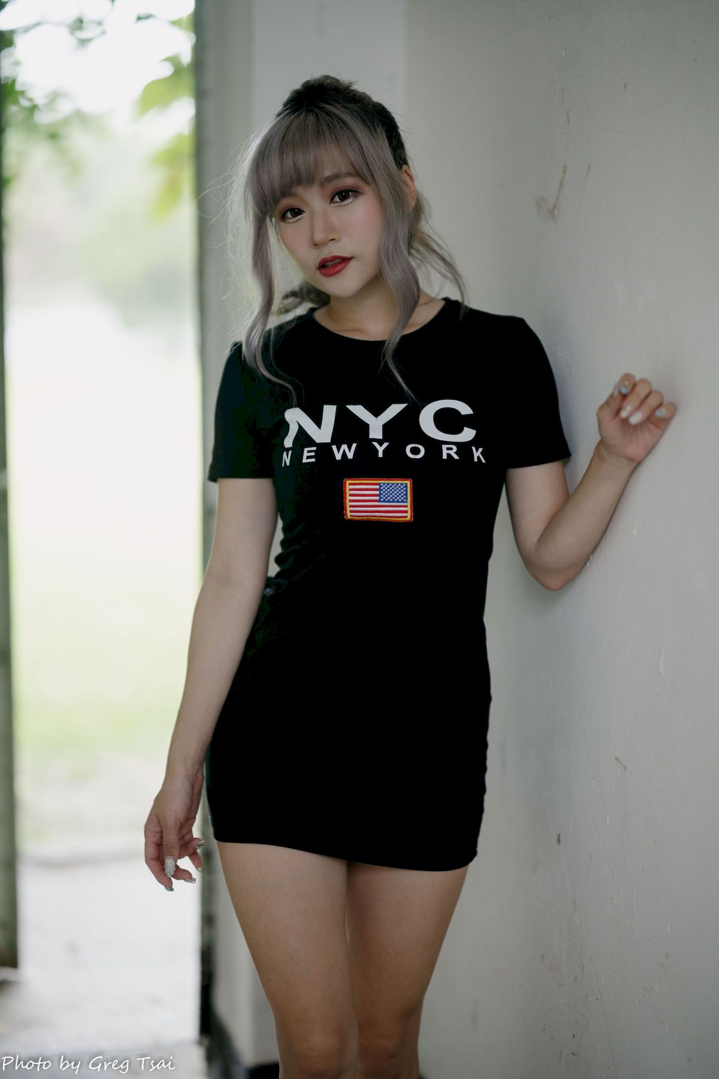 凯云黑色短裙修长美腿巧语嫣然运动风户外写真