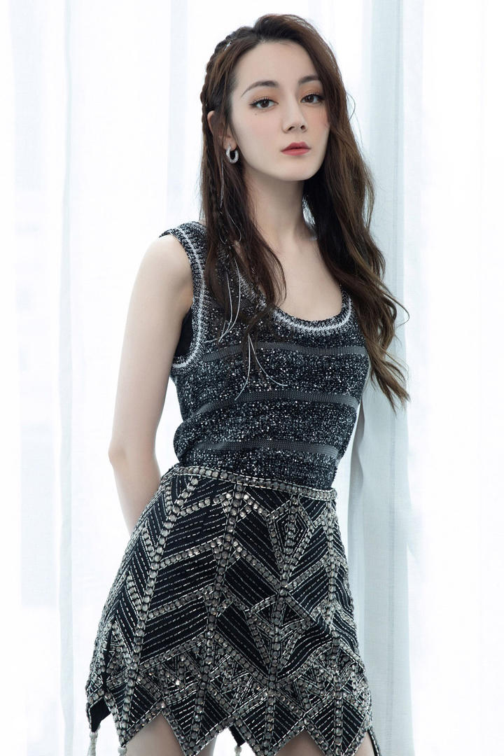 高清气质女星迪丽热巴写真图片