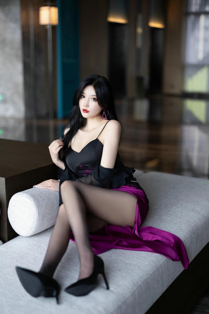 极品黑丝袜美女模特杨晨晨国产手机精品一区图片
