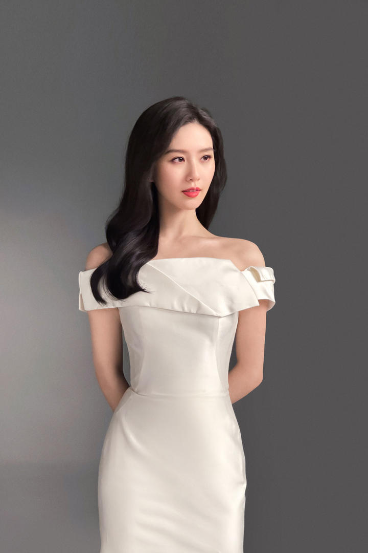 穿着白色礼服的气质美女明星刘诗诗高清壁纸图片