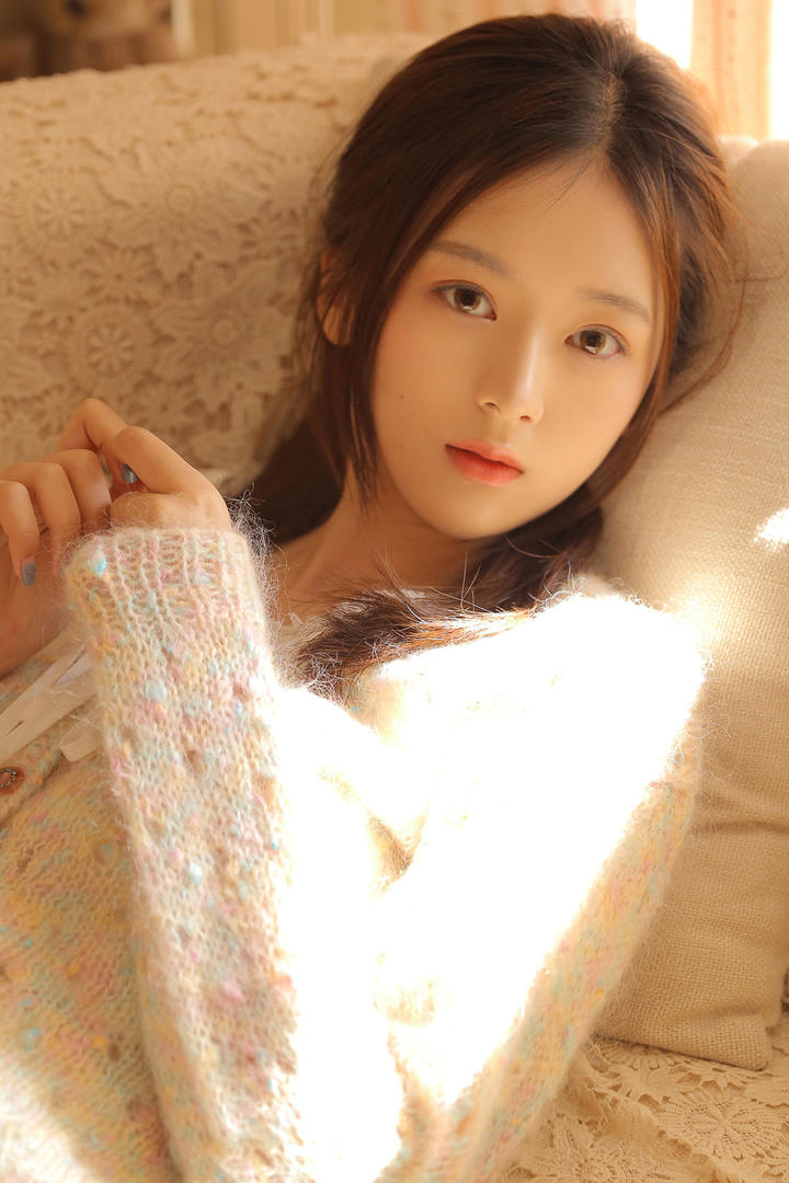 4K唯美清纯美女专区晒太阳的美女照片免费下载