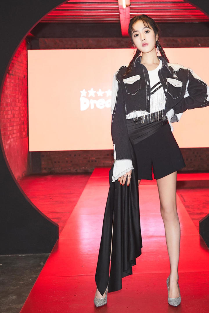 极品气质美女明星王梓薇图片