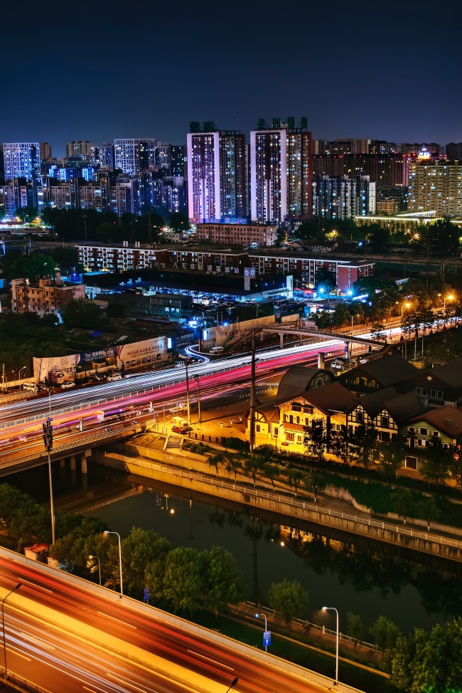 繁华城市灯光夜景图片