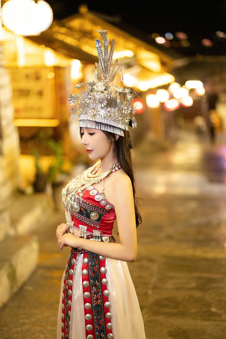 国内精选传统服饰美女王馨瑶个人写真图片