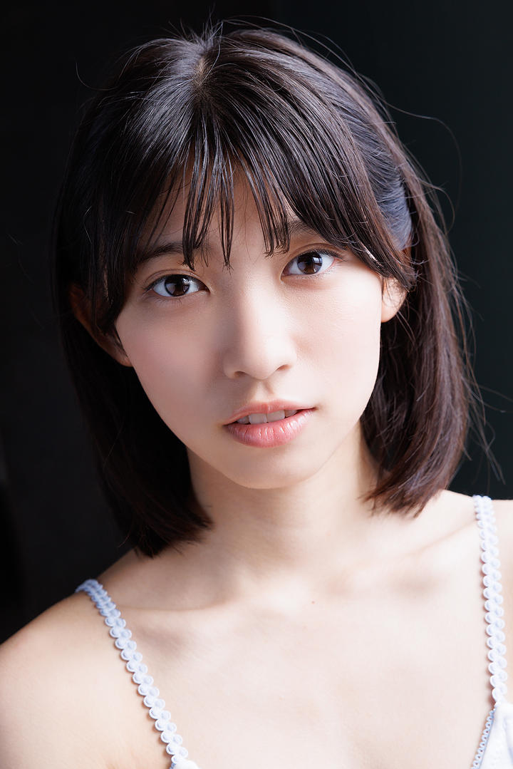 日本原宿风内衣推荐：俏皮短发美女对镜pose教学