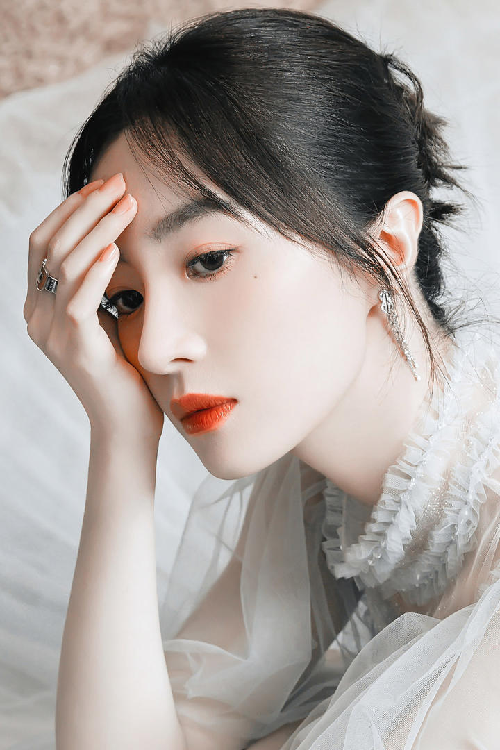 国内清纯女明星图片大全胡冰卿个人写真大图