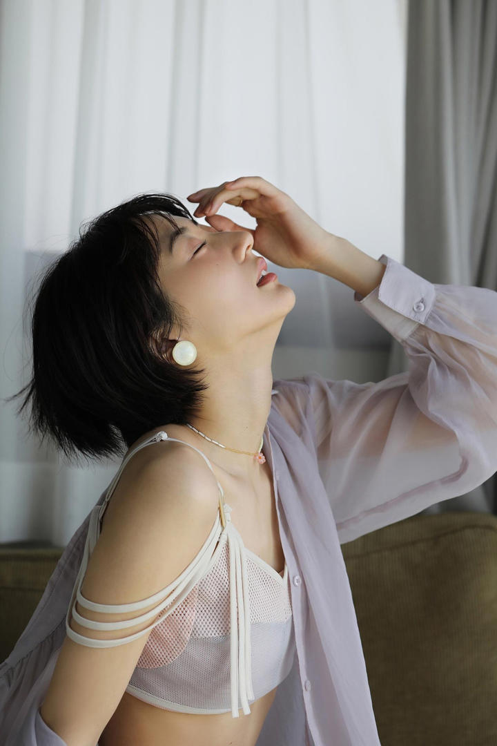 加勒比日本伦理片清纯女生唯美艺术照写真