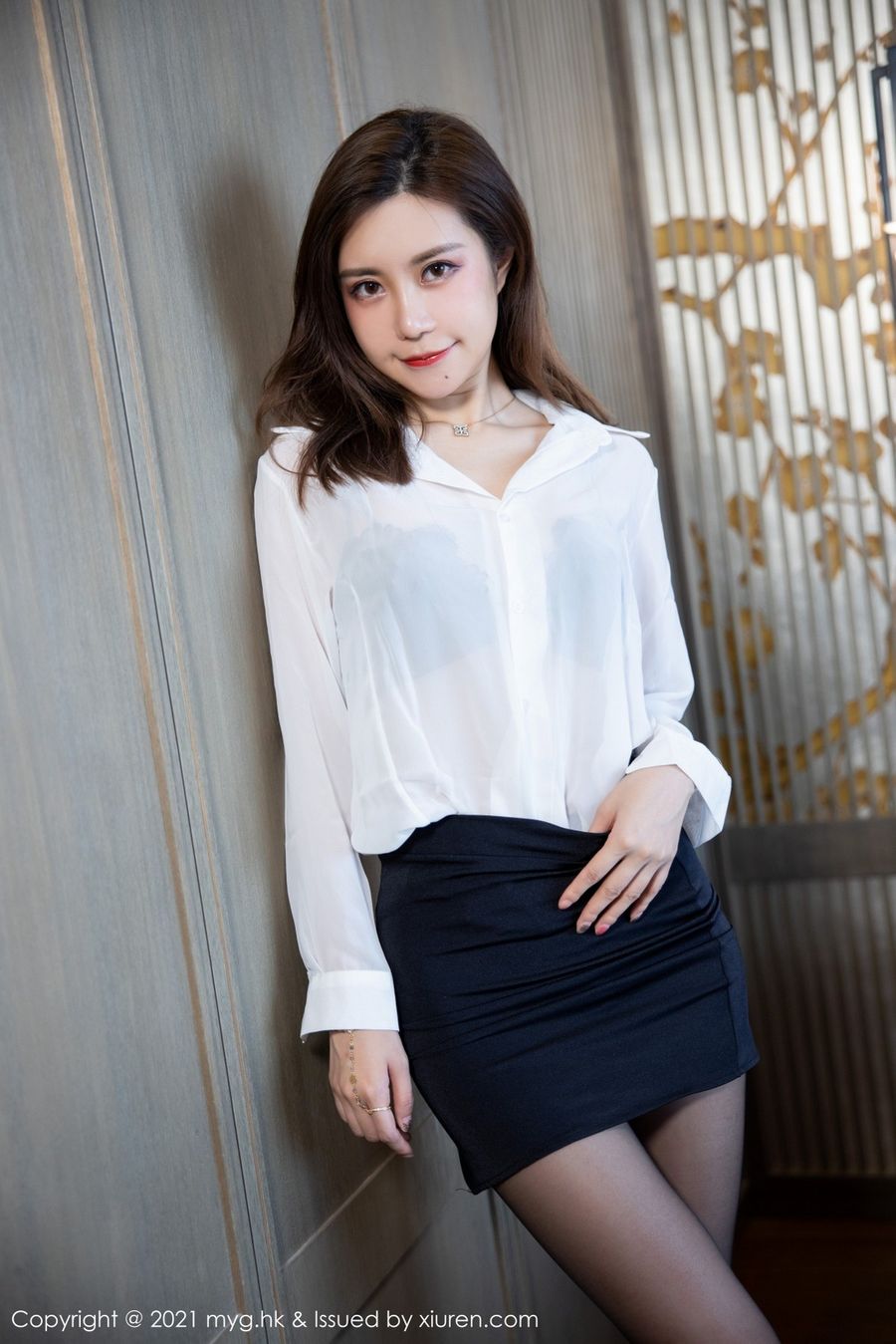 美媛馆性感女神绮里嘉Carina黑白职业装与浴室系列杭州旅拍