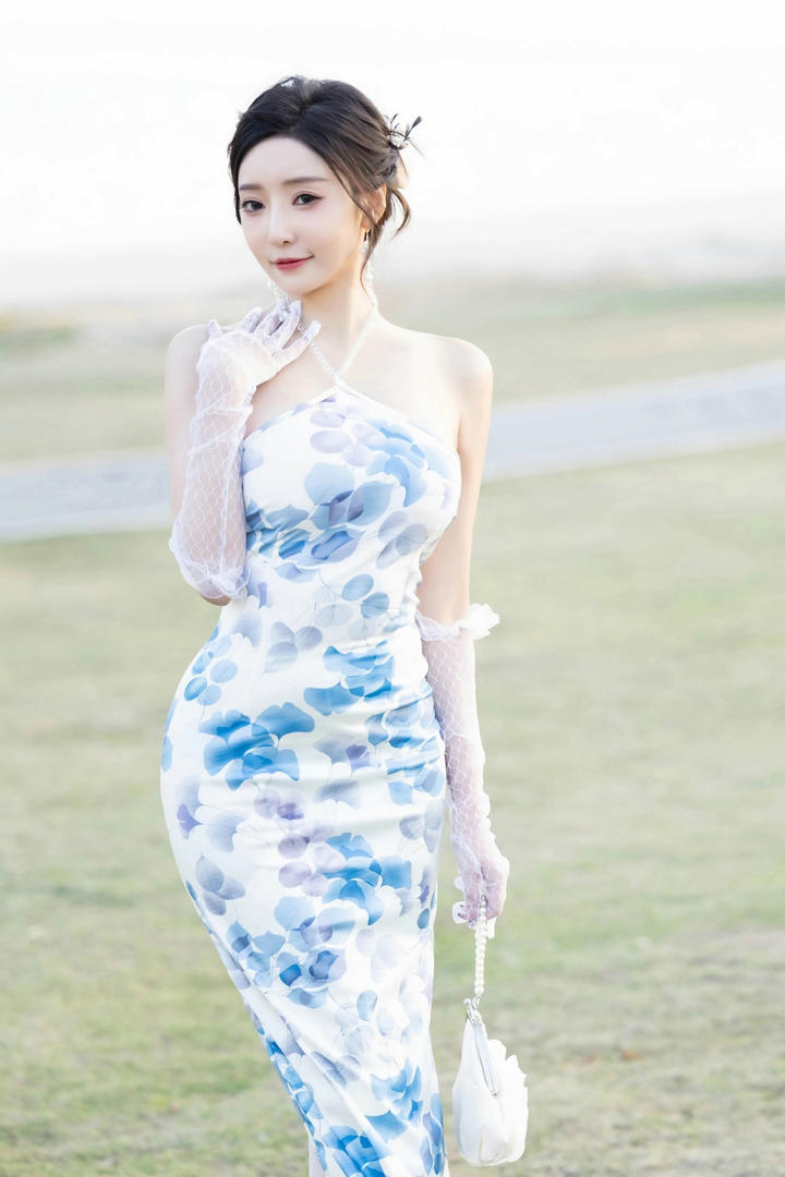 穿旗袍的性感宅男女神王馨瑶气质美女图片