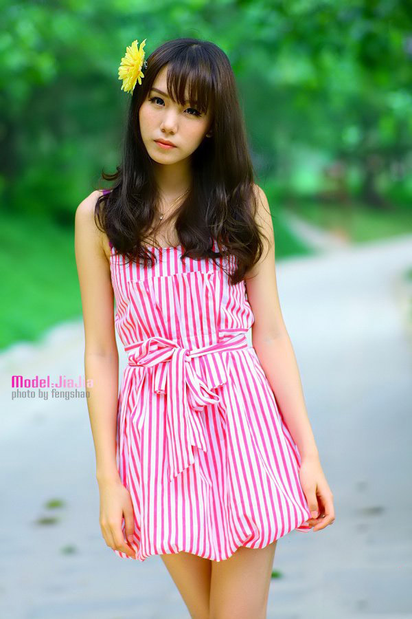 青山绿水白云间