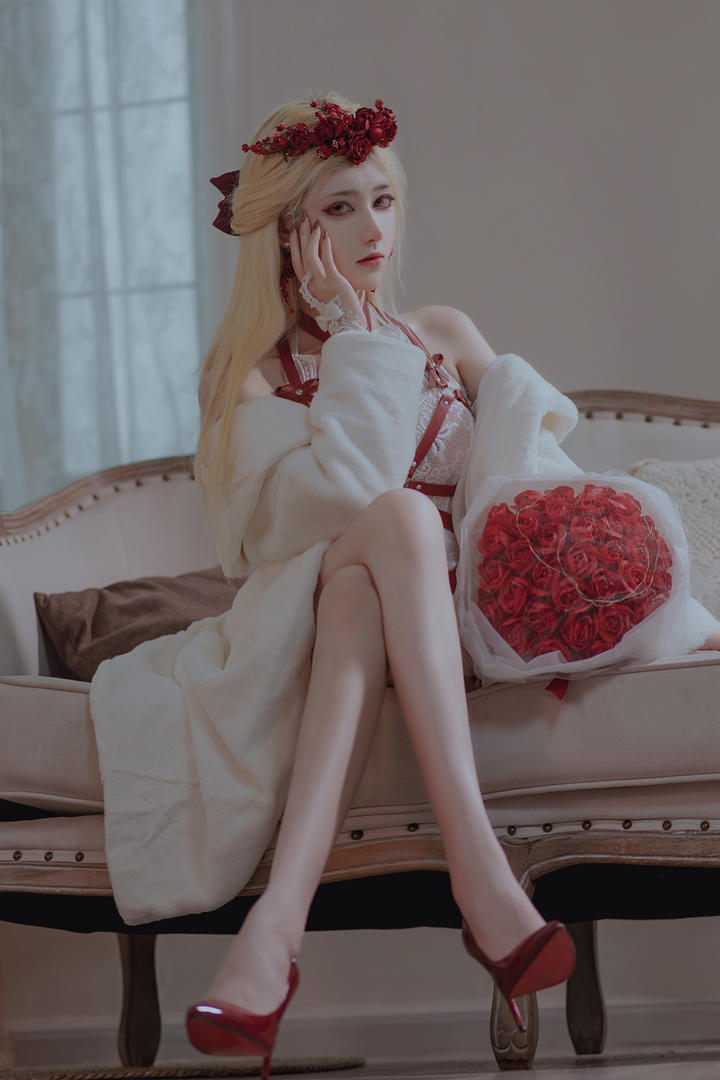 动漫博主美女另类新婚性感艺术写真