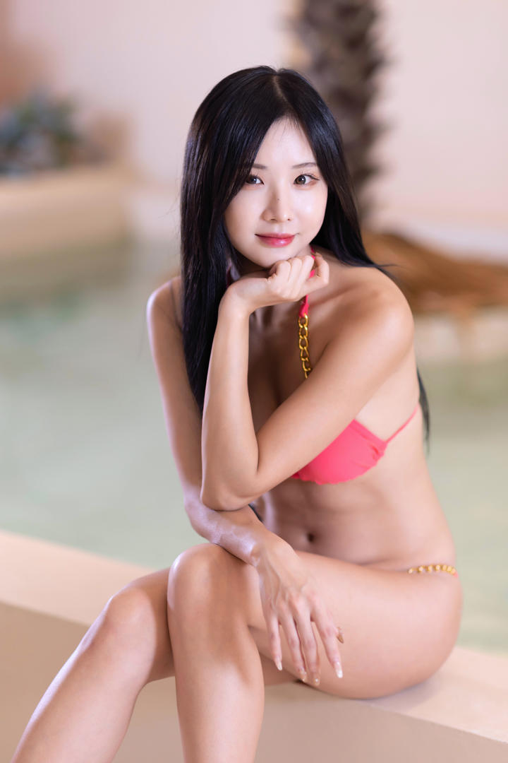 极品韩国三级美女主播比基尼写真集下载