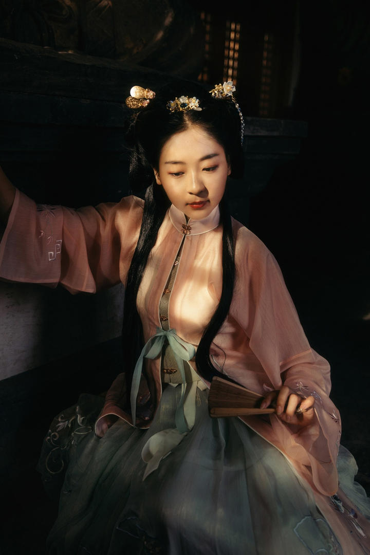 高清古典美女人像艺术写真图片