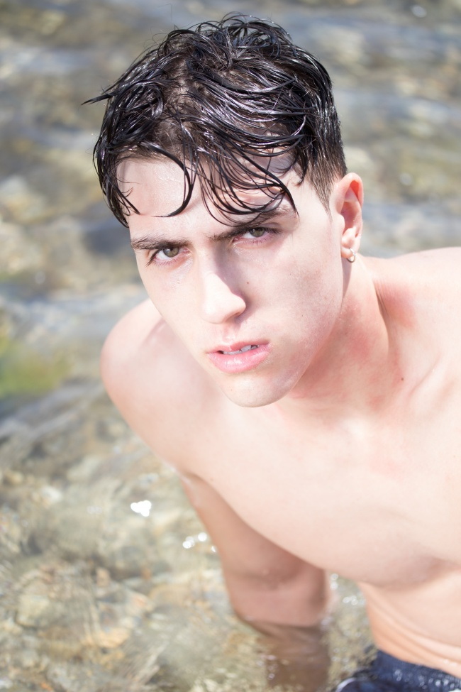 混血年轻高颜值帅哥图片