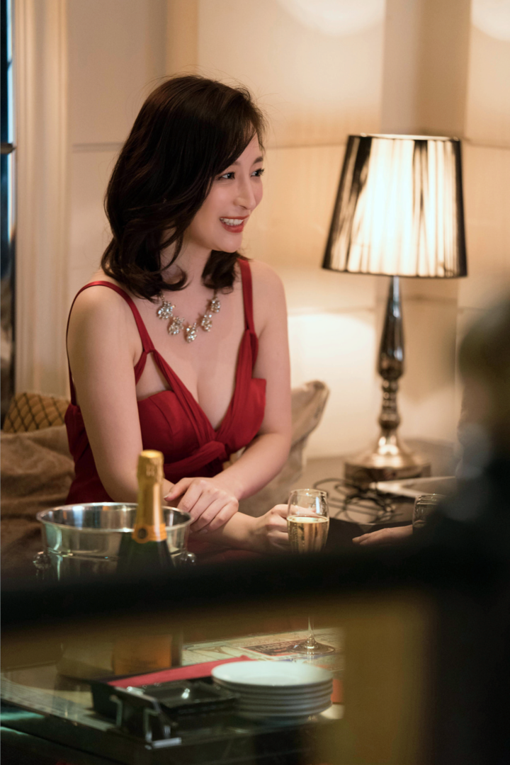 日本成熟气质美女个人摄影写真图片