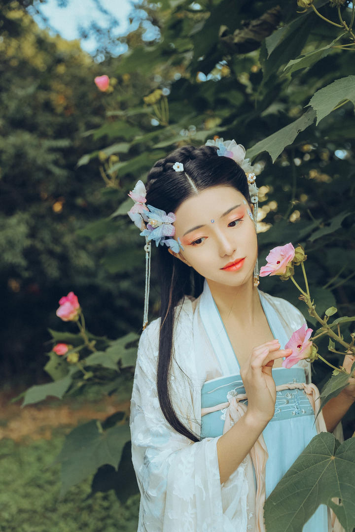 清纯甜美古装美女艺术写真图片