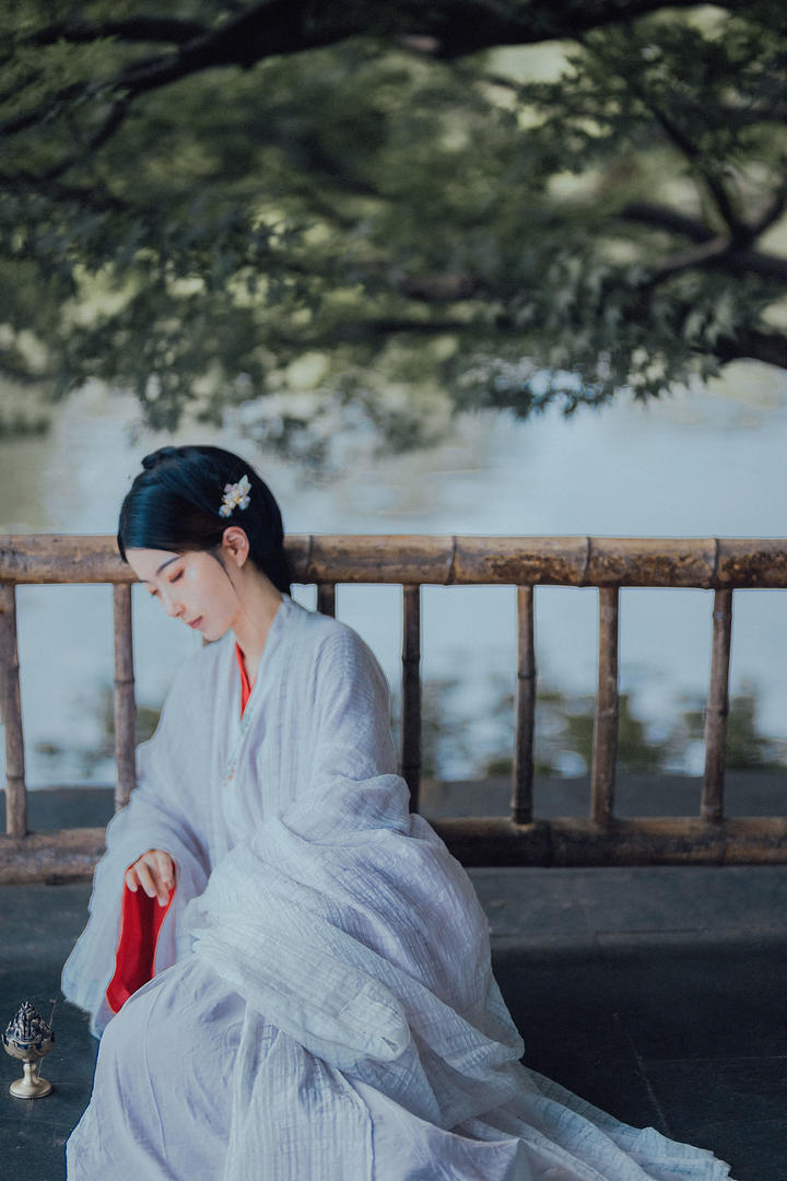 清纯古风汉服美女艺术摄影图片