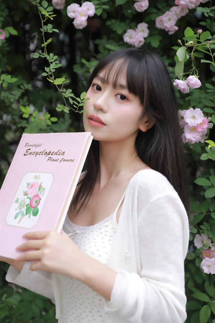 中国清纯甜美女生个人艺术写真图片