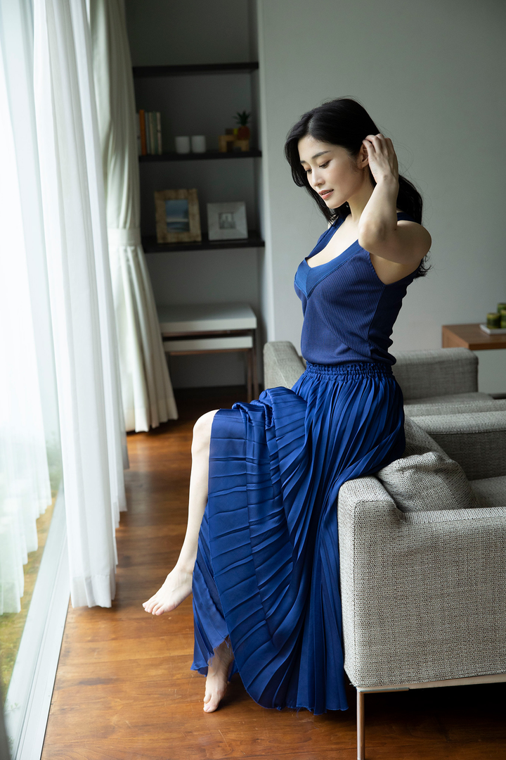 日本伦理片成熟美女生活照图片
