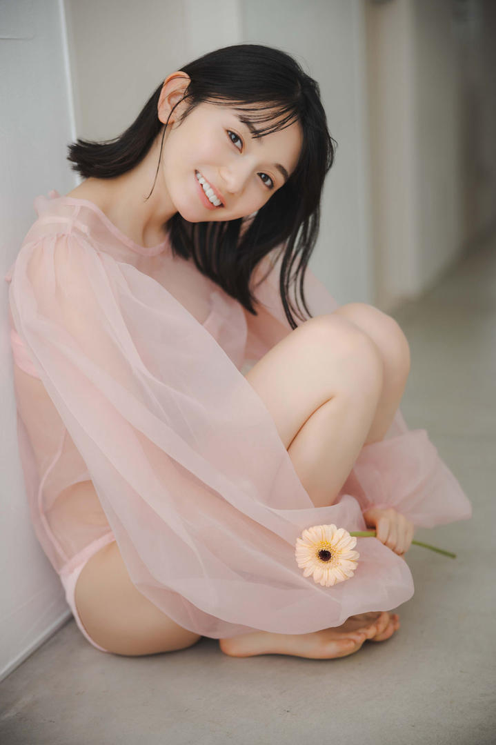 日本清纯美女大学生个人艺术照写真摄影图片大全