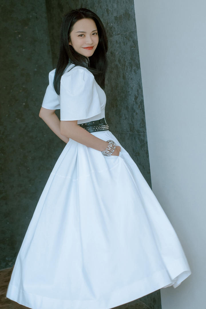 高清气质女星姚晨写真图片