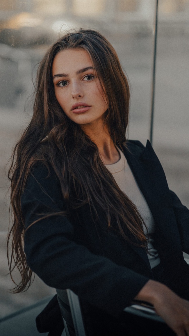 欧美轻熟性感美女写真图片