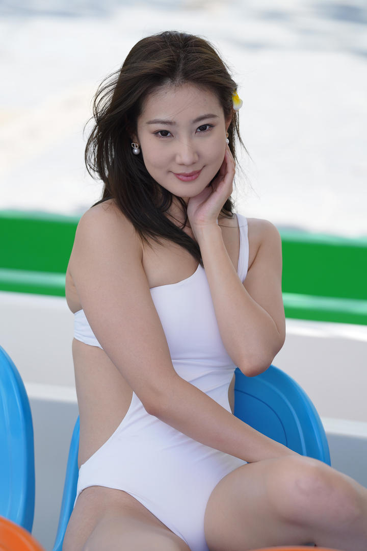 国模吧性感空姐比基尼美女图片
