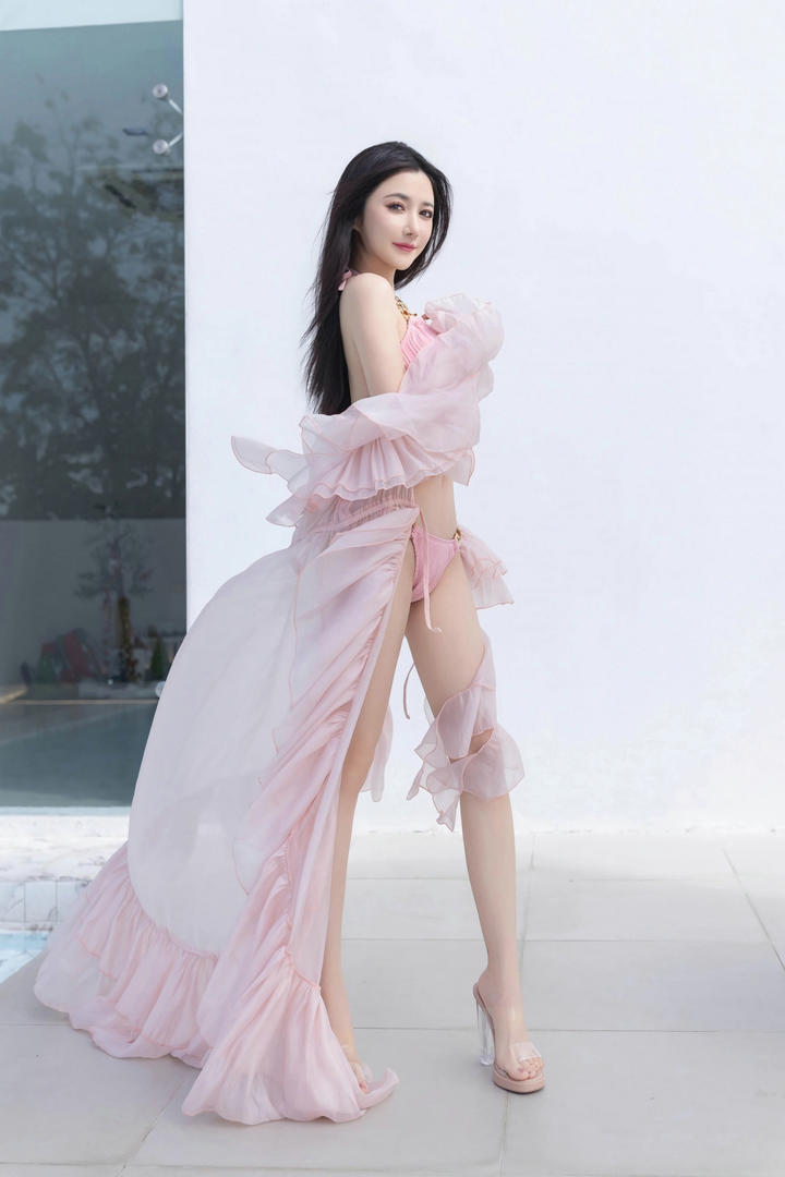 中国高清美女性感模特鱼子酱大胆无码写真图片