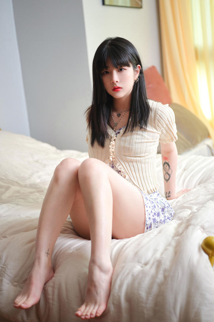 久久久久久精品国产观看灭火宝贝美腿美女手机壁纸图片