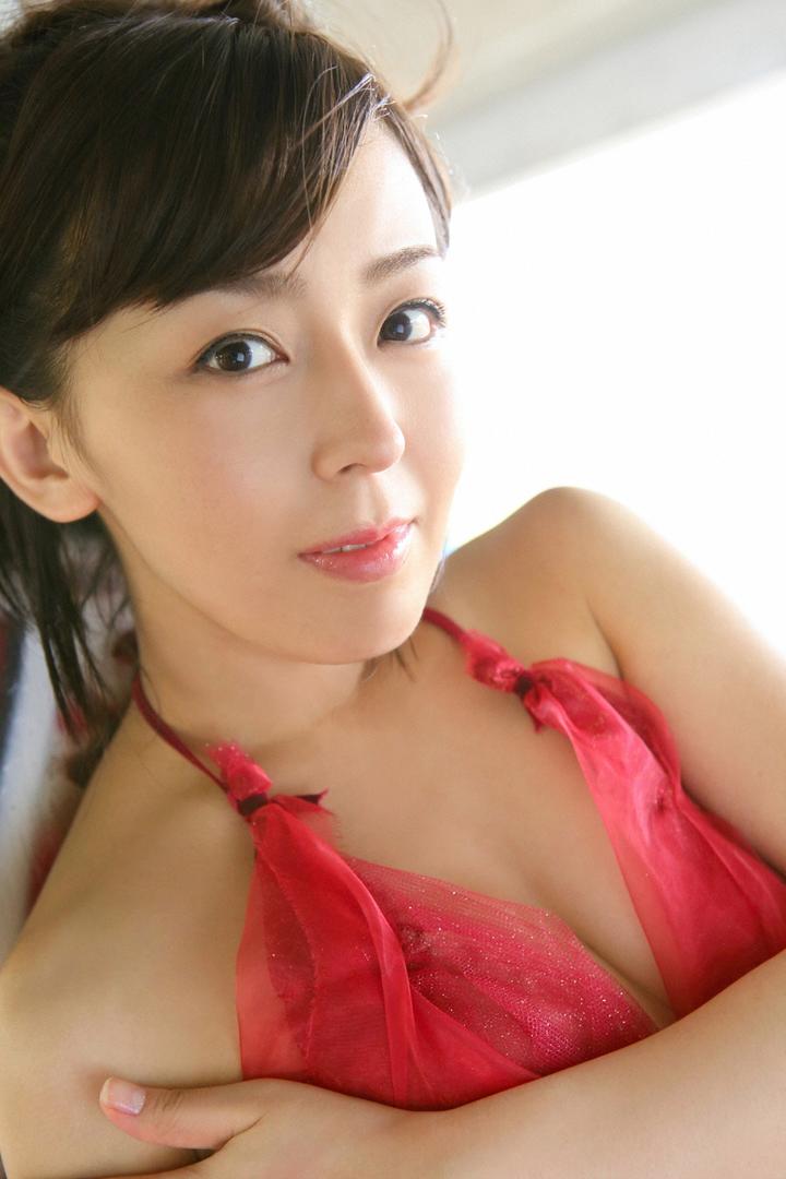 大眼睛日本比基尼美女性感写真图片