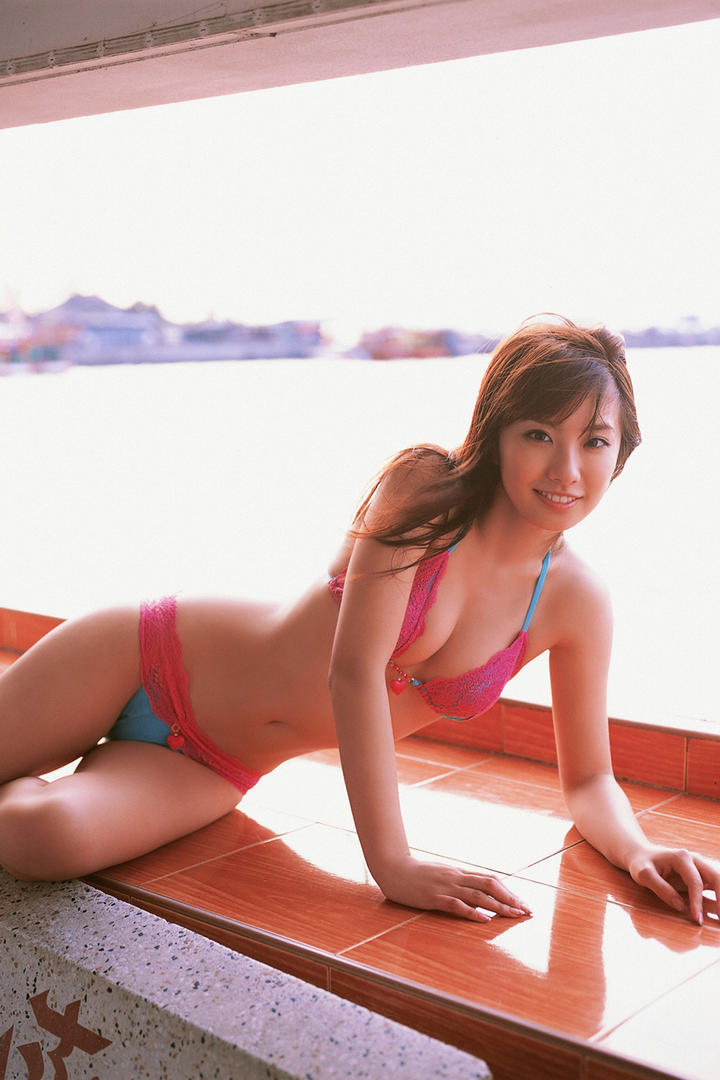 日本极品身材女优美女比基尼写真套图