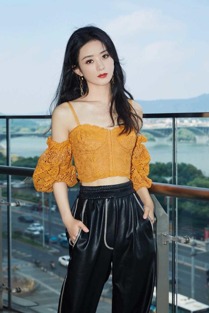 赵丽颖夏日吊带小背心写真图片