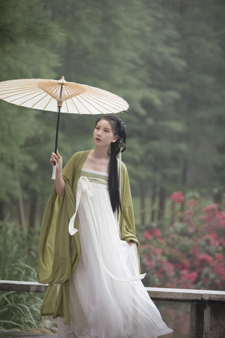 中国高清古装汉服美女唯美写真壁纸图片